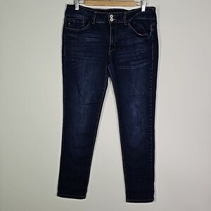 Kancan dark wash 35x30 skinny jeans
